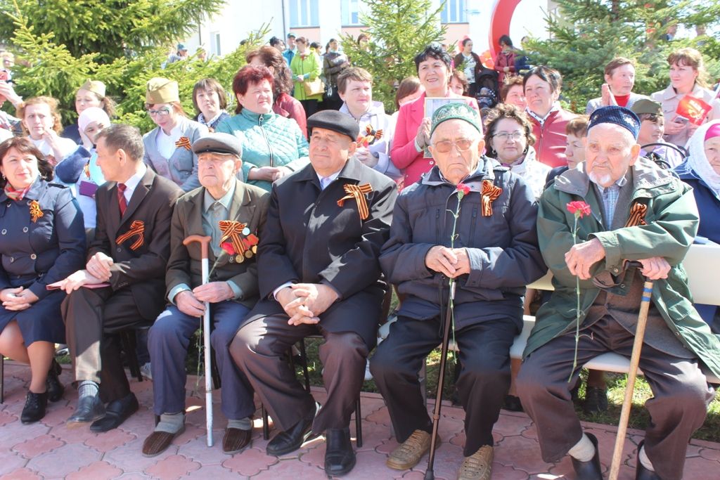 В Кайбицах отпраздновали 73 годовщину Великой Победы.