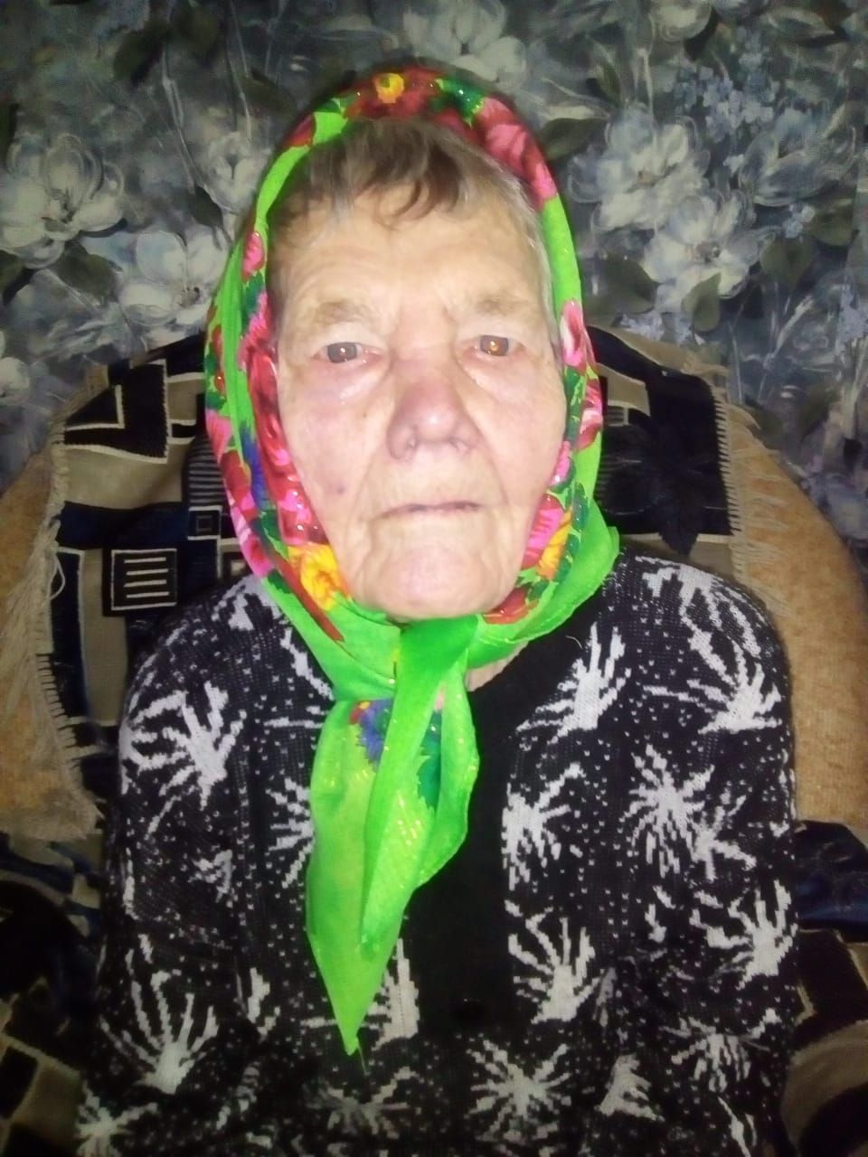 Любимая мама, свекровь, бабушка, дорогая жена Зоя Андреевна Крайнова, жительница села Большое Подберезье 10 марта отметила 80-летний юбилей