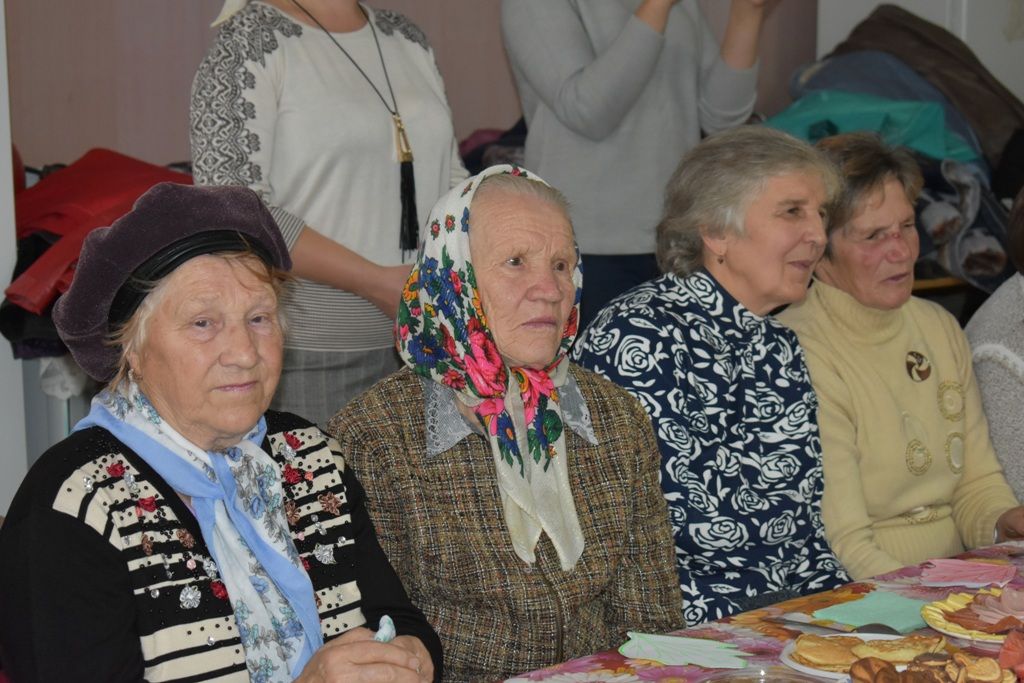 В Большом Подберезье чествовали людей старшего поколения
