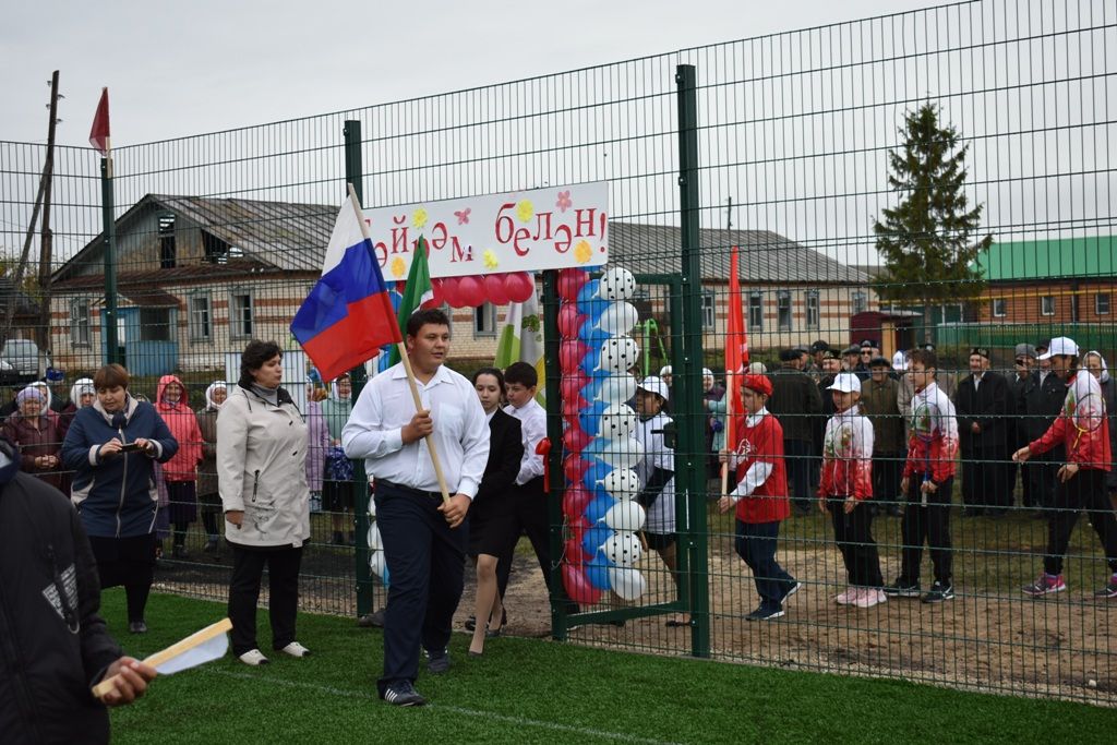 Глава Кайбицкого района участвовал на открытии спортплощадки в Бурундуках