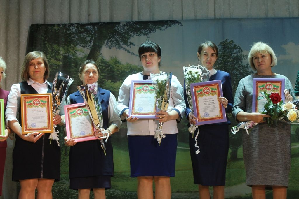 Педагоги Кайбицкого района удостоились наград
