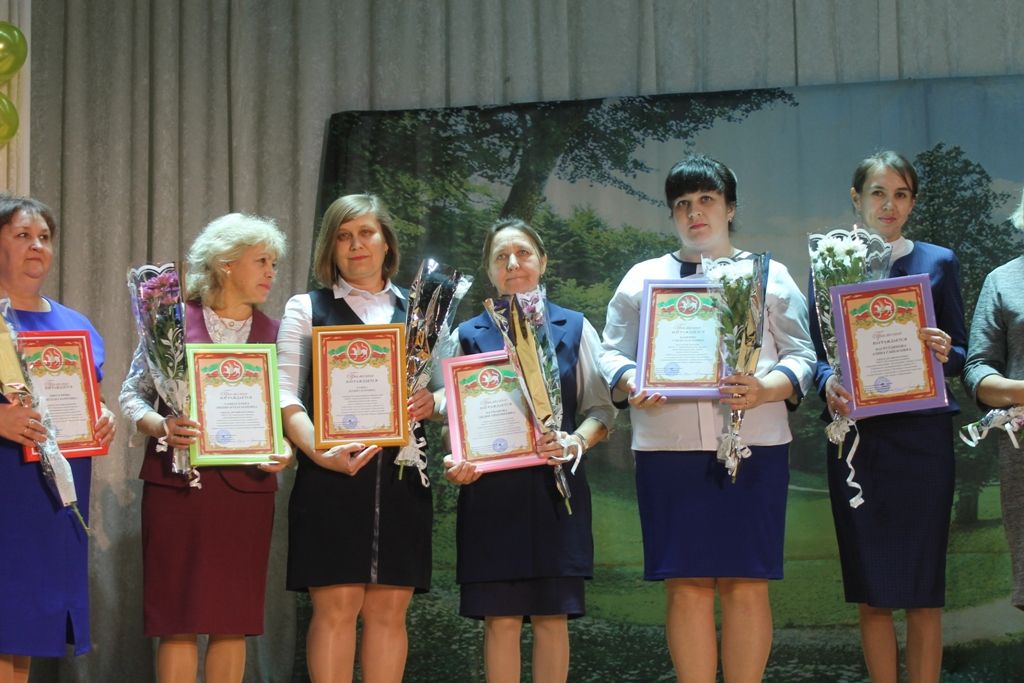 Педагоги Кайбицкого района удостоились наград