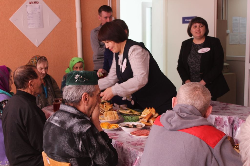 Члены ТИК Кайбицкого района посетили дом-интернат в Федоровском