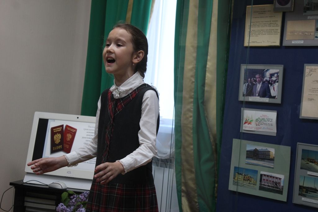 В Кайбицах школьники торжественно получили паспорта. Фото