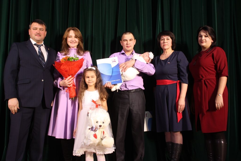 В Кайбицах  вручили сертификат на материнский капитал