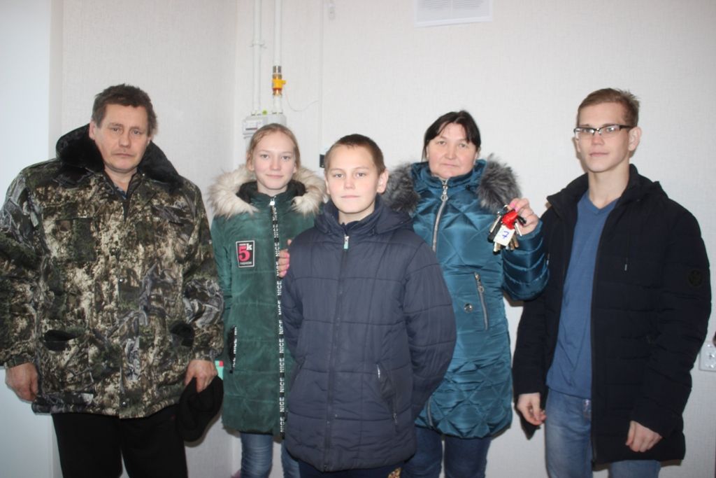 Многодетным семьям Кайбицкого района вручили ключи от новых квартир