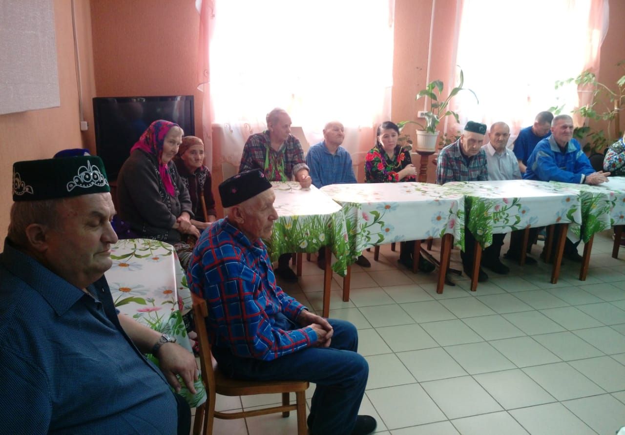 Мобильная группа "Татарстан – новый век" побывала в Кайбицком доме-интернате