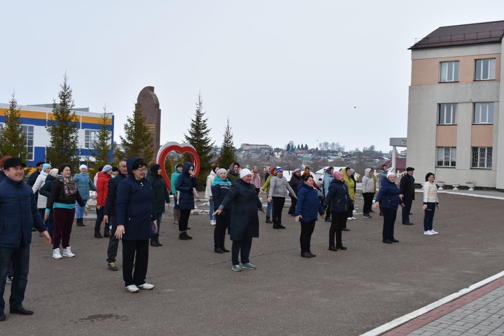 Кайбичане участвовали во Всероссийской акции «10 тысяч шагов к жизни»