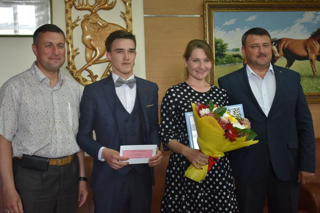 Глава Кайбицкого района встретился с победителями и призерами республиканских олимпиад и их педагогами