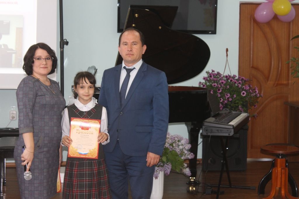 В Кайбицах прошел выпускной в детской школе искусств