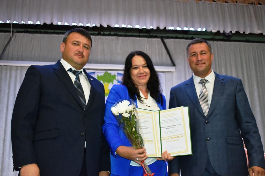 Кайбицкие учителя удостоились наград и поощрений