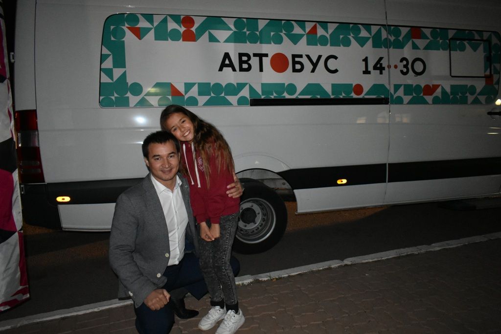 Молодежный автобус «14…30» сделал остановку в Кайбицах. Фотогалерея
