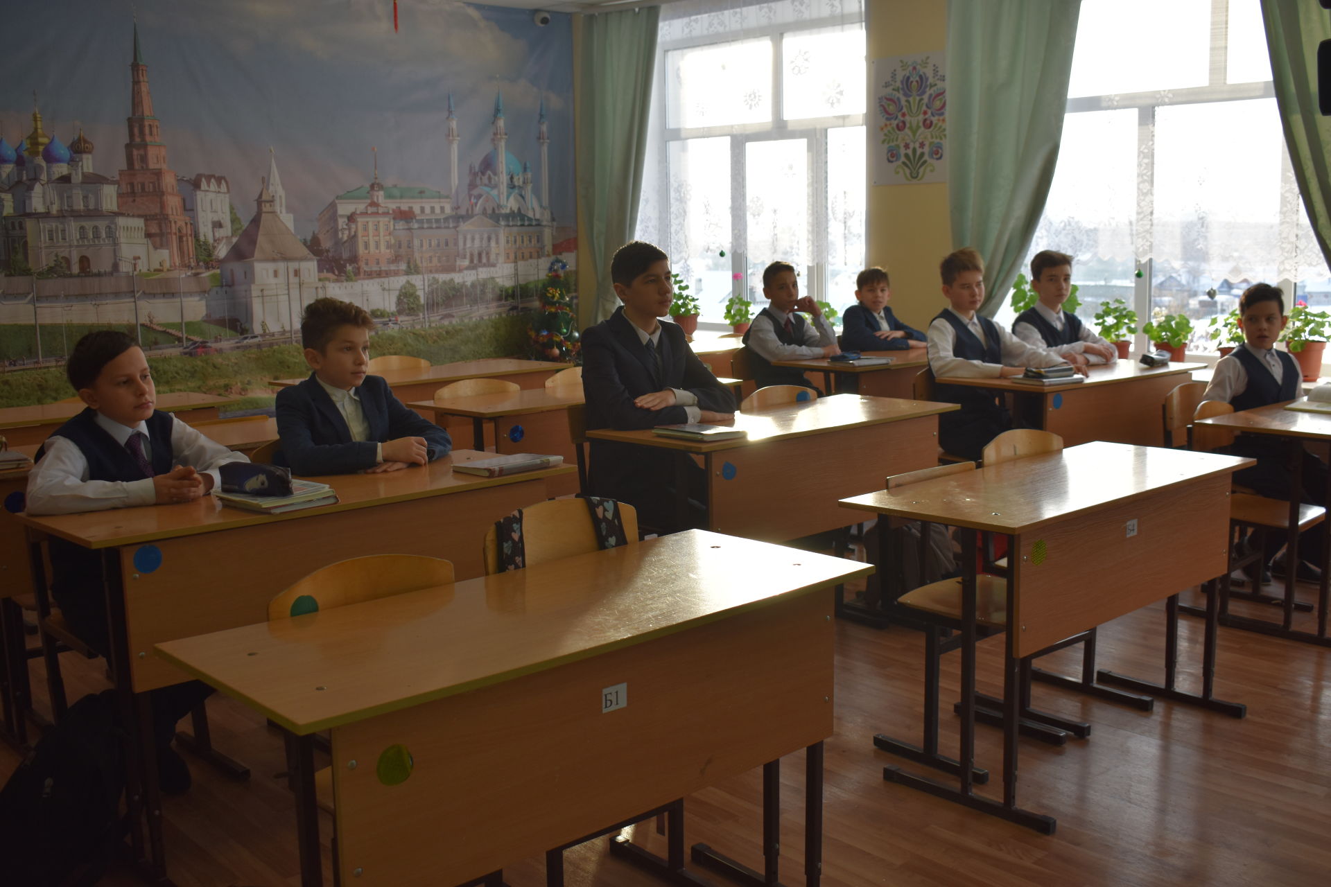 В Большекайбицкой школе состоялся республиканский фестиваль в рамках Года родных языков и народного единства
