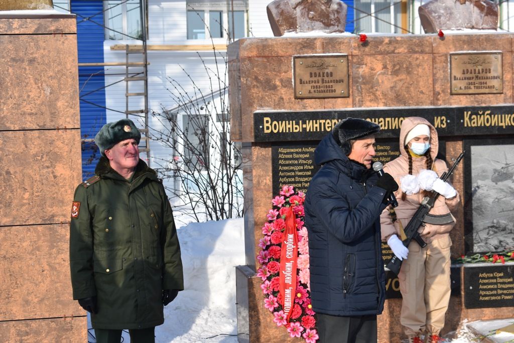 В Кайбицах состоялся торжественный митинг в честь земляков, исполнявших интернациональный долг в Афганистане