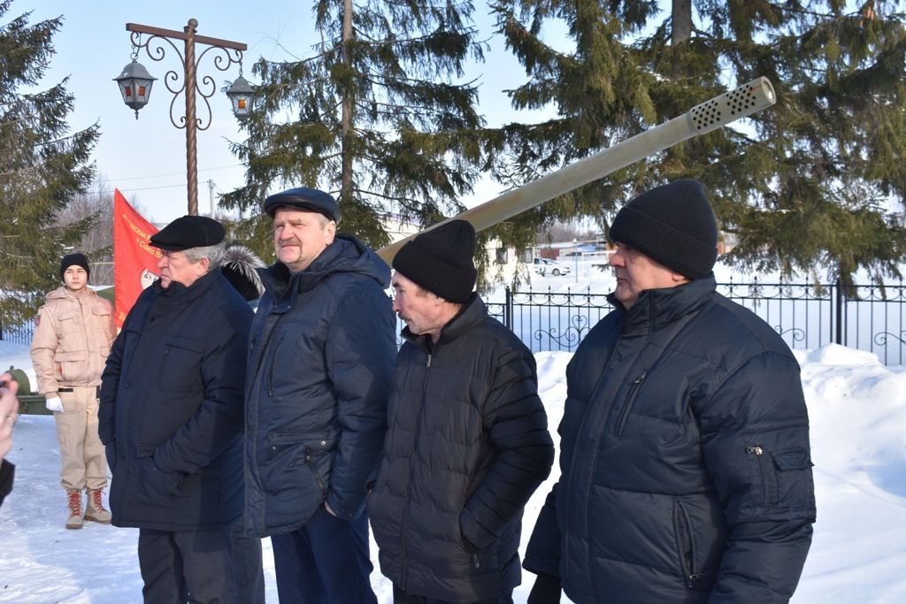 В Кайбицах состоялся торжественный митинг в честь земляков, исполнявших интернациональный долг в Афганистане