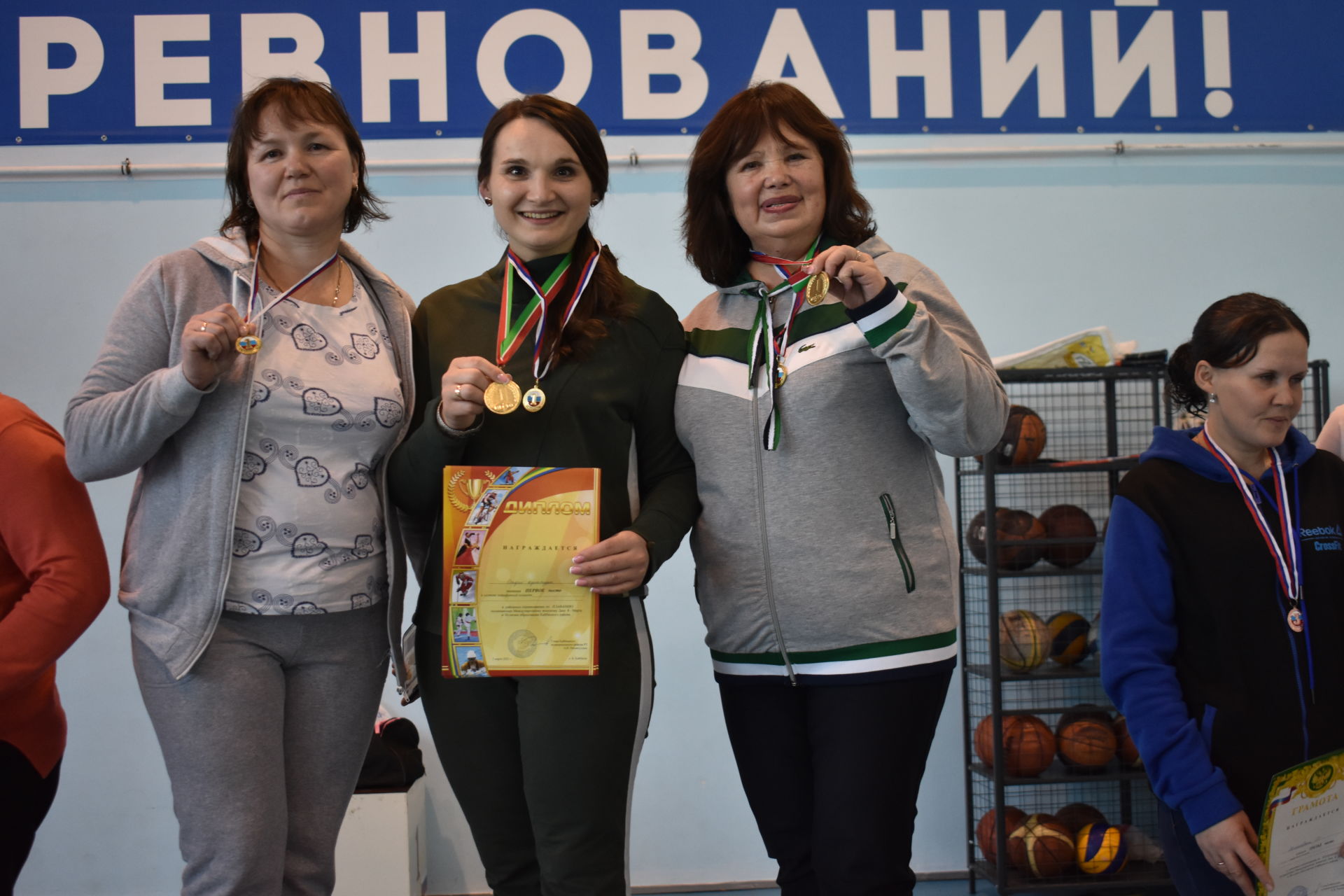В Кайбицах состоялись соревнования по плаванию среди женщин