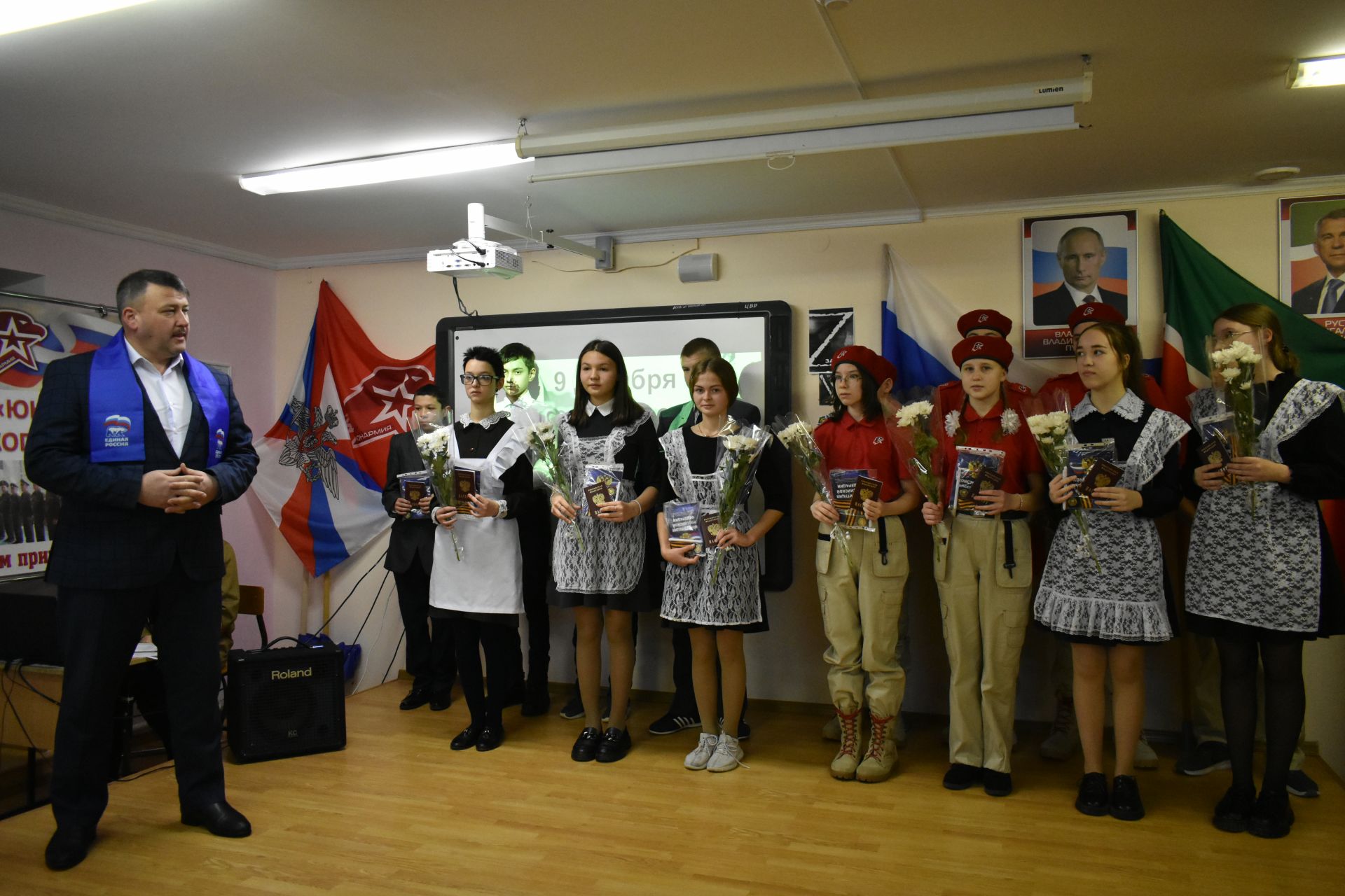 Кайбицкие школьники в торжественной обстановке получили паспорта