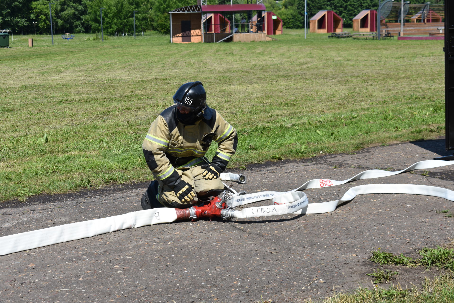 В Кайбицах стали известны имена победителей зонального этапа конкурса среди пожарных по боевому развертыванию