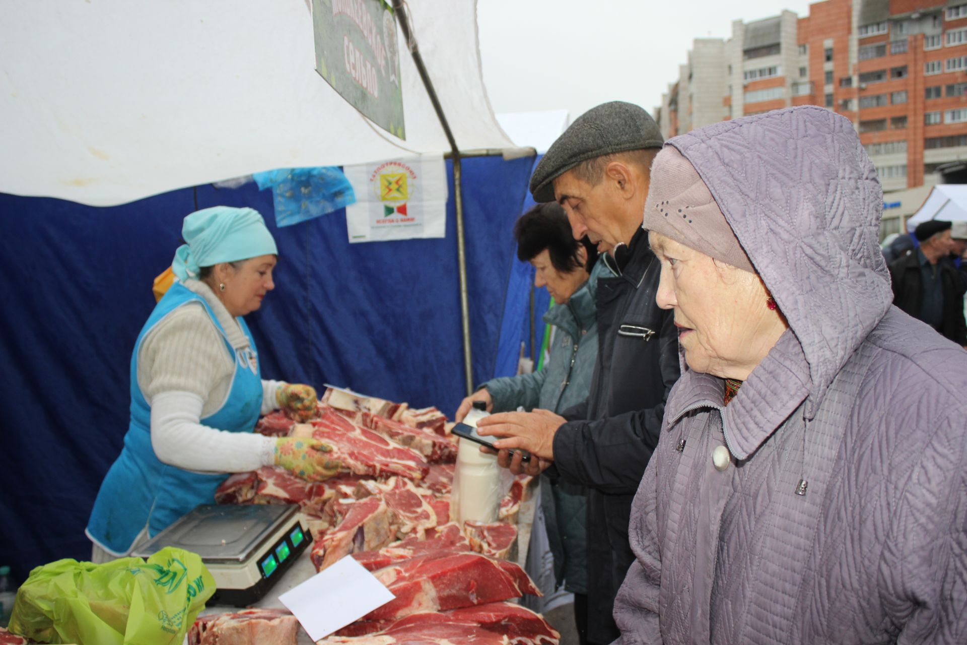 Кайбичане реализовали товары собственного производства в городе Казани