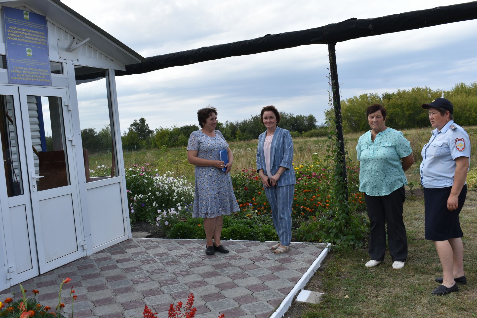 Кайбычта комиссия мәктәпләрнең яңа уку елына әзерлеген бәяләде