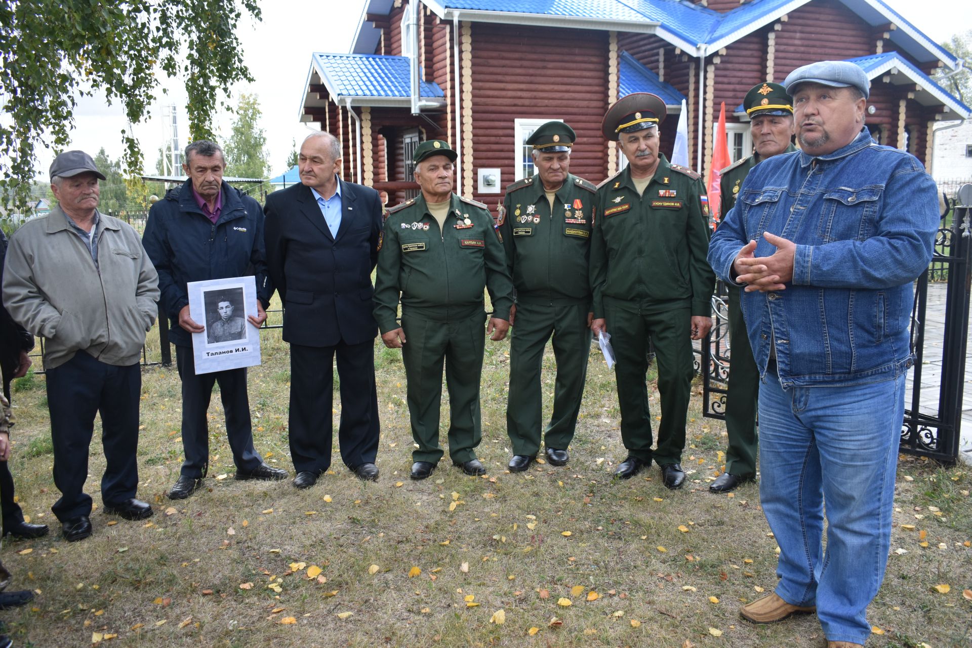В селе Большое Подберезье состоялся митинг, посвященный Дню танкиста