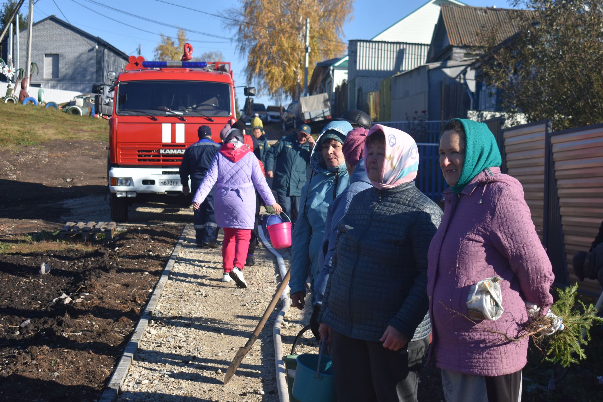 В Год семьи в Кайбицах высадили ели в новом парке