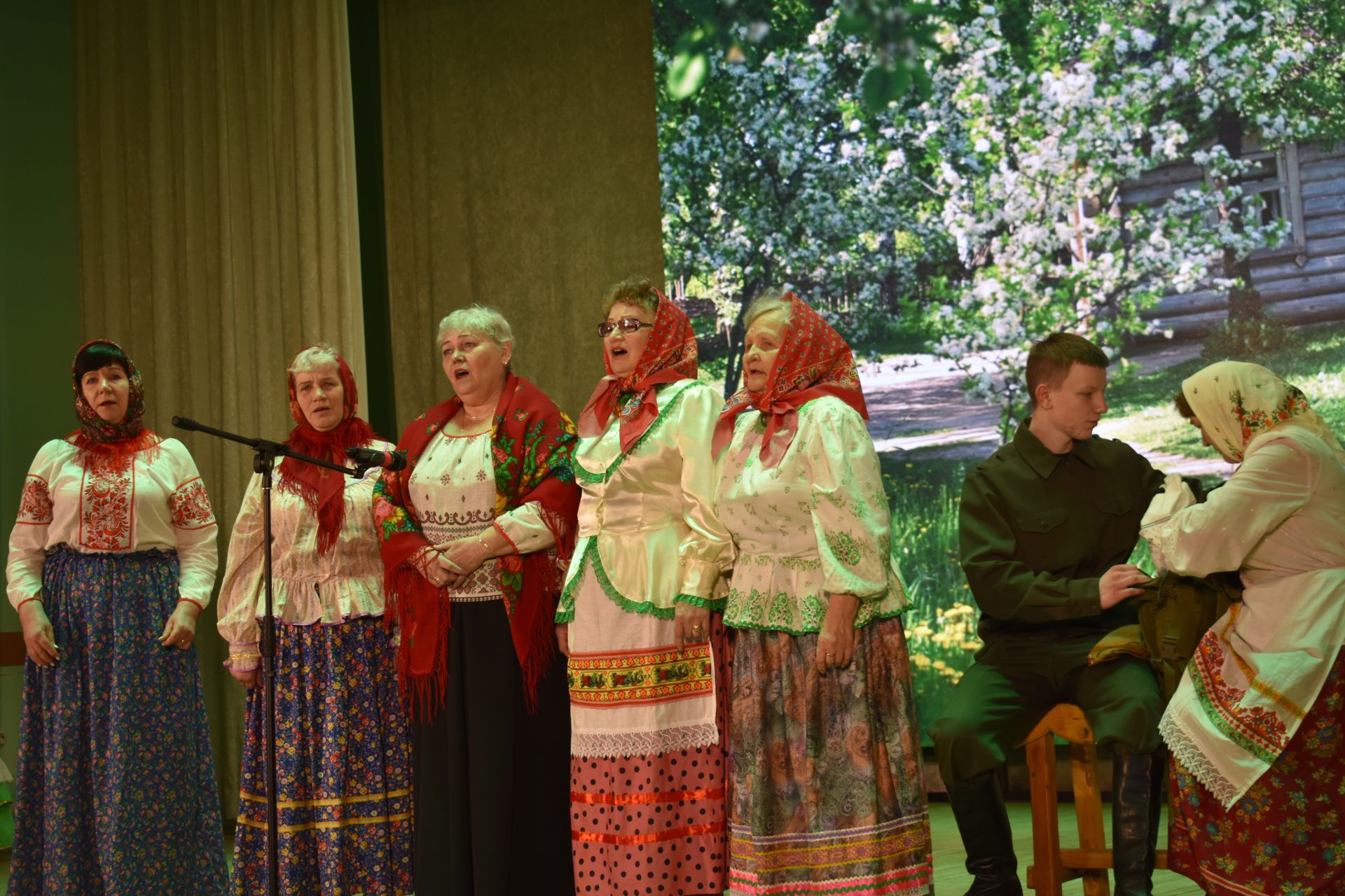 В честь Дня защитника Отечества участники фестиваля «Балкыш» - «Сияние» дали большой концерт