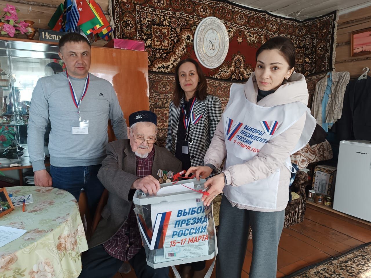 Старейший житель Кайбиц - 103-летний ветеран войны принял участие в выборах Президента РФ