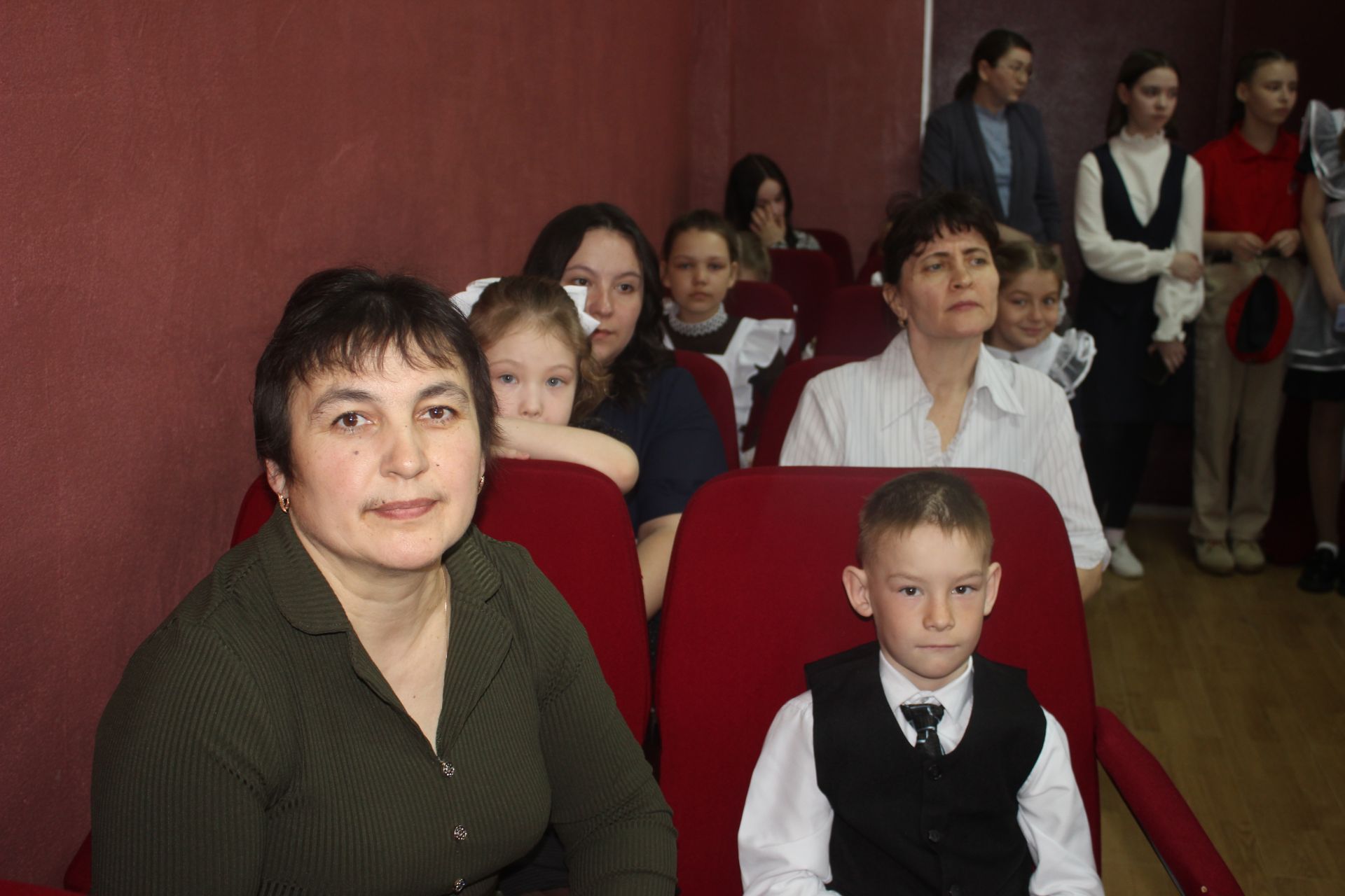 В Кайбицах школьники исследовали истории районов и семей