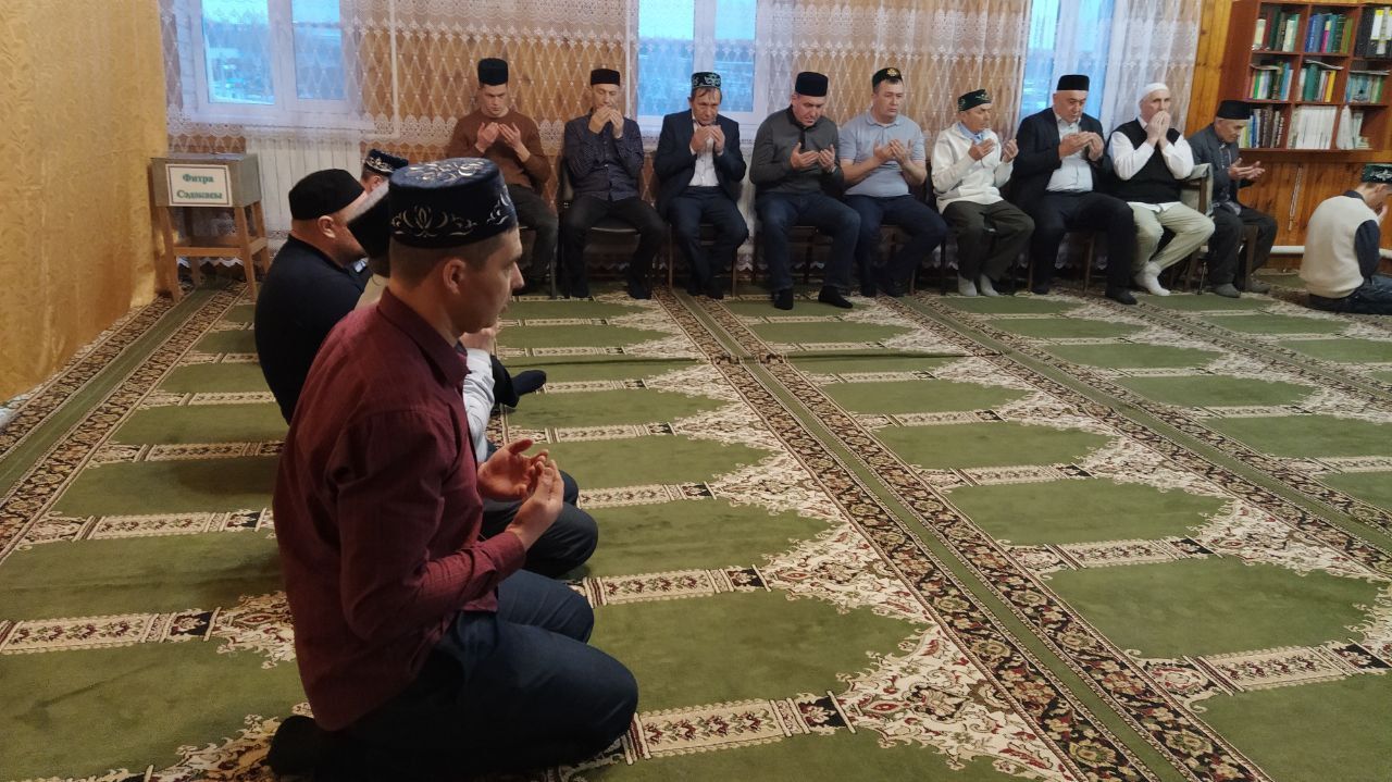 В Кайбицах глава района провел ифтар в честь Священного месяца Рамазан