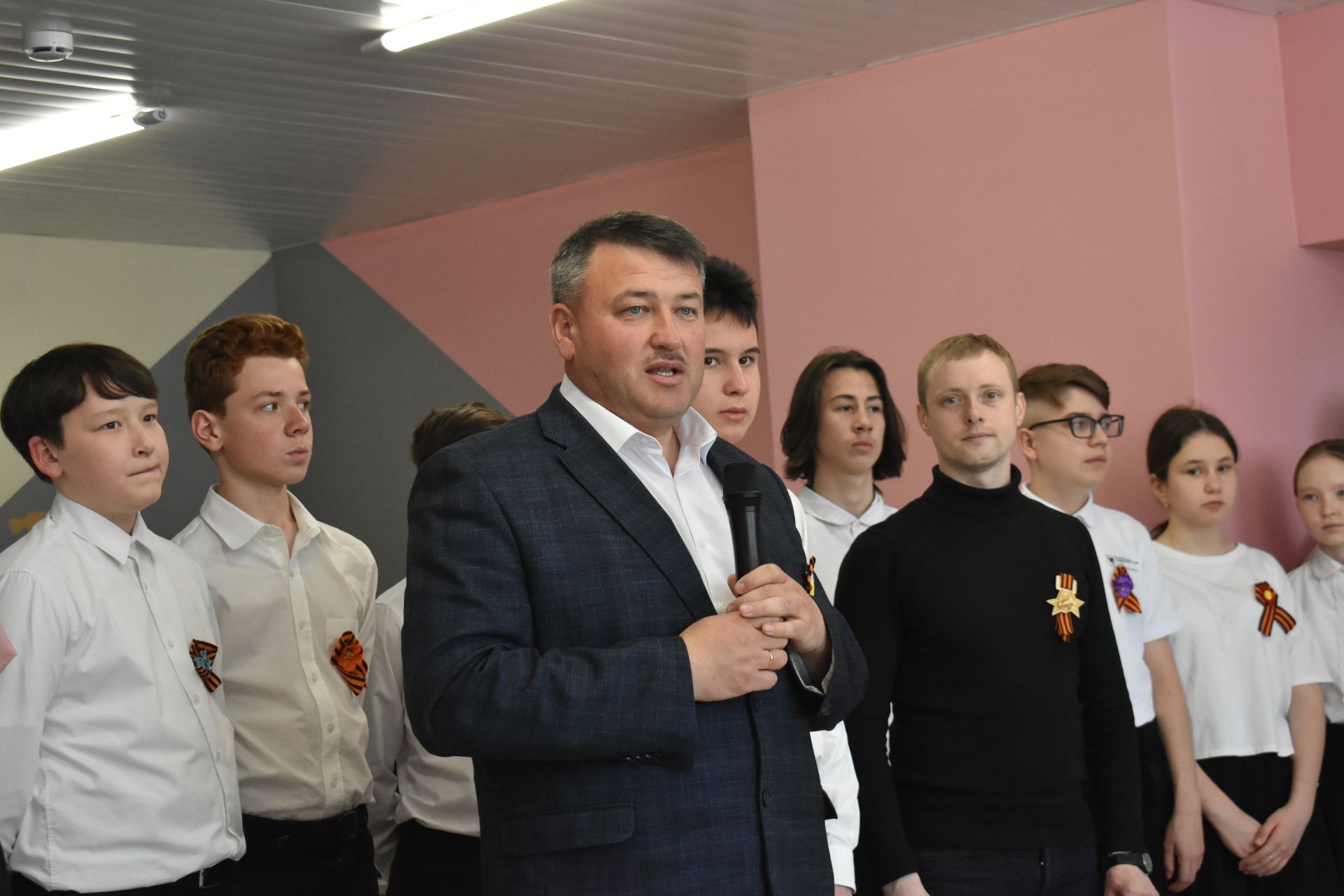 Кайбычның Картлар һәм инвалидлар интернат-йортына кунаклар килде