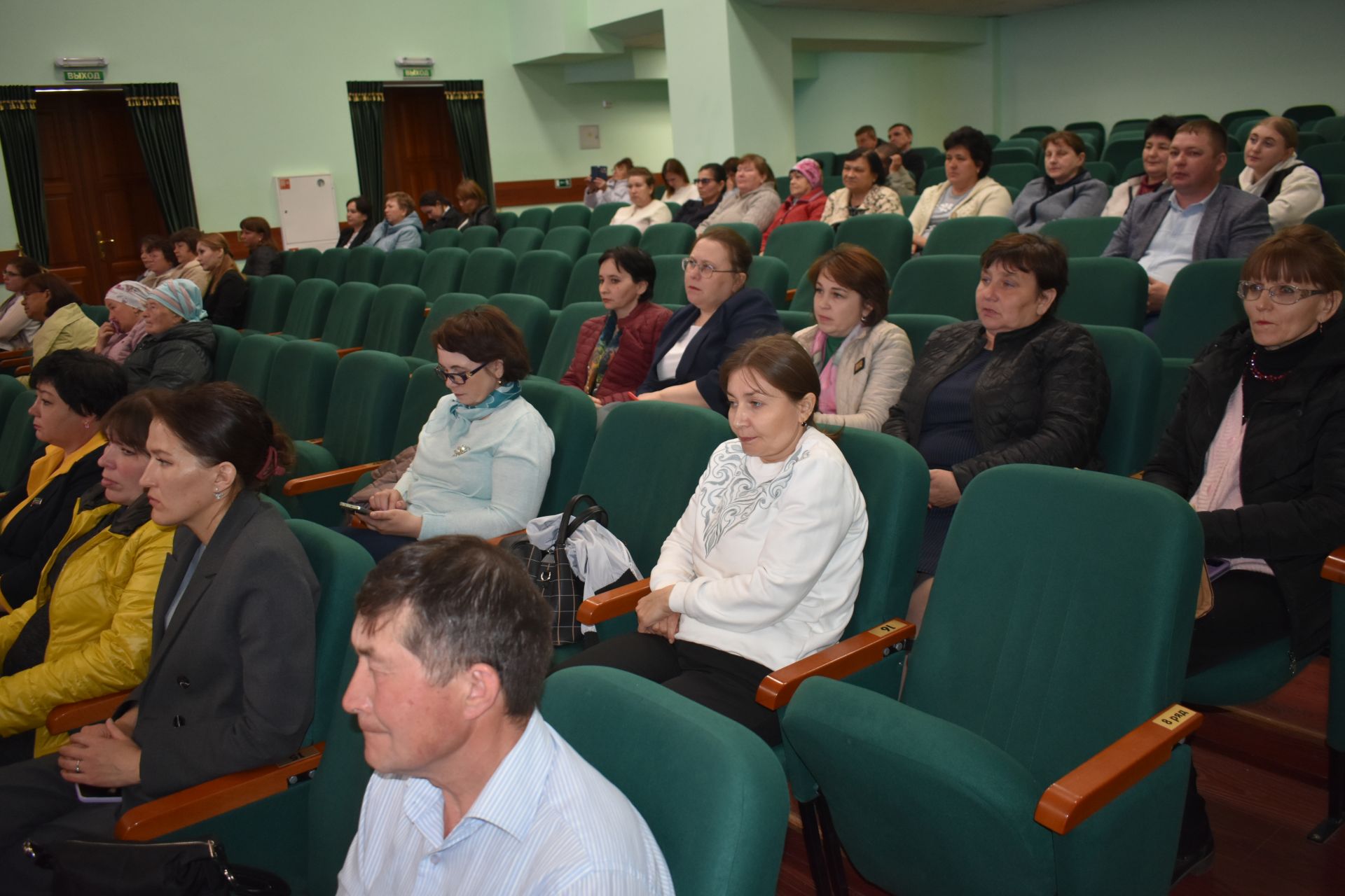 В Кайбицах за круглым столом обсудили вопросы долголетия старшего поколения