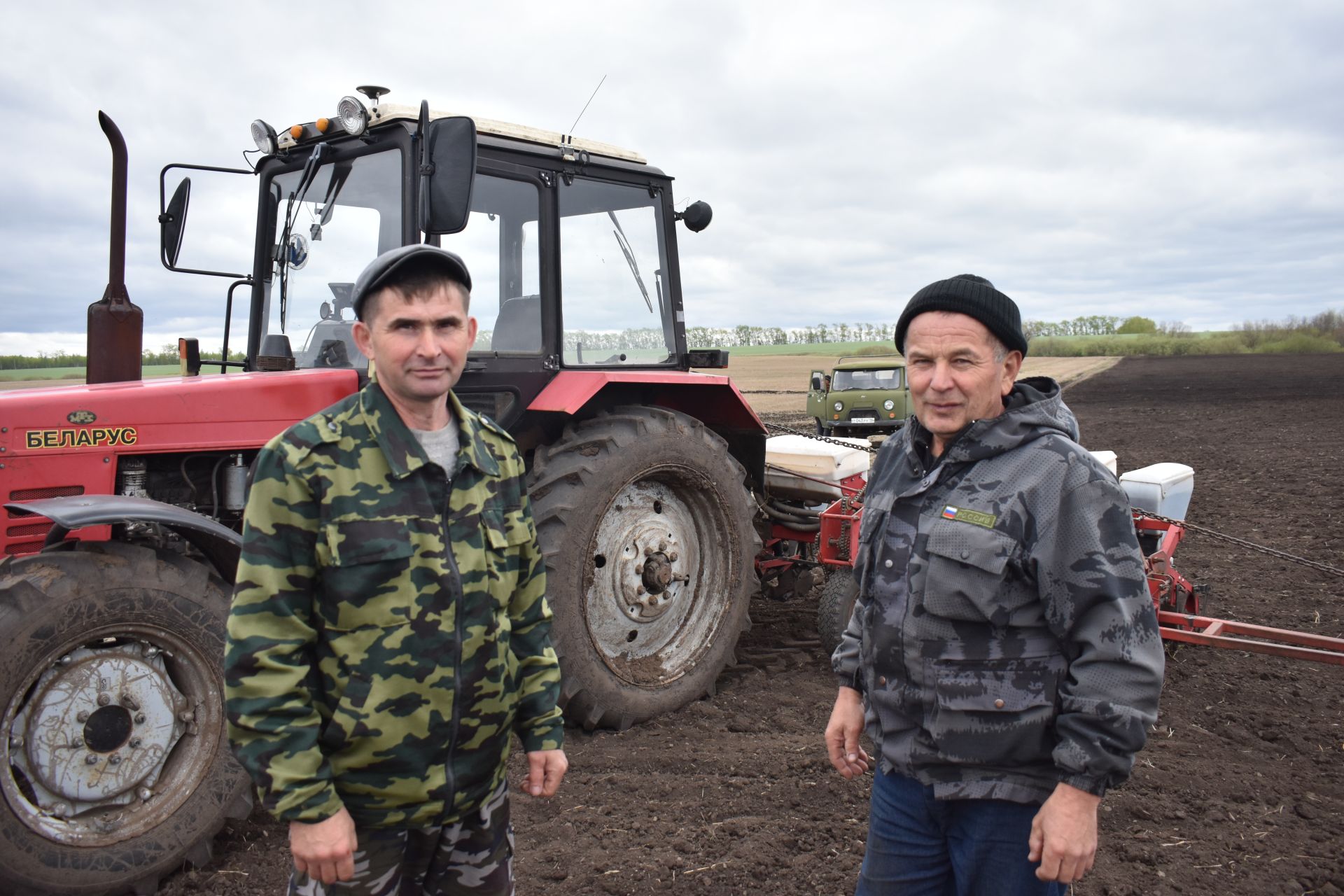 Кайбыч районы башлыгы язгы кыр эшләре барышы белән танышты