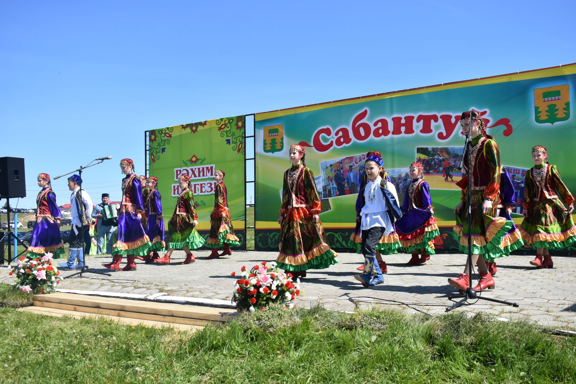Кайбычлылар Чувашия Республикасы Комсомол районының Урмай авылында Сабантуй бәйрәмен гөрләтеп кайтты