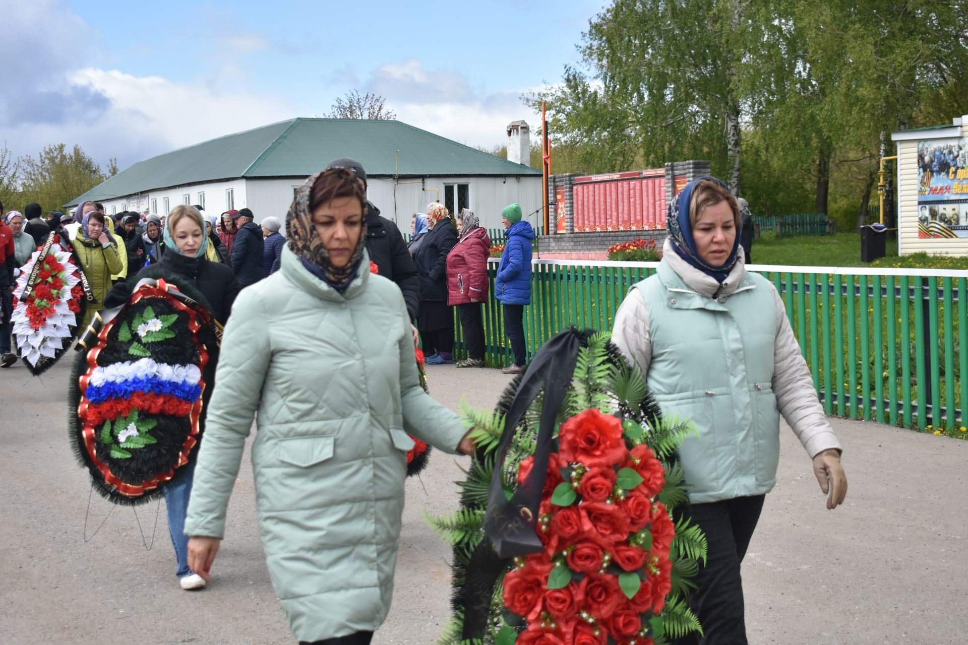 В Кайбицах простились с погибшим на спецоперации Сергеем Кармаенковым