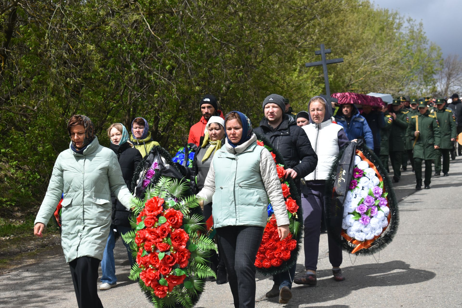 В Кайбицах простились с погибшим на спецоперации Сергеем Кармаенковым