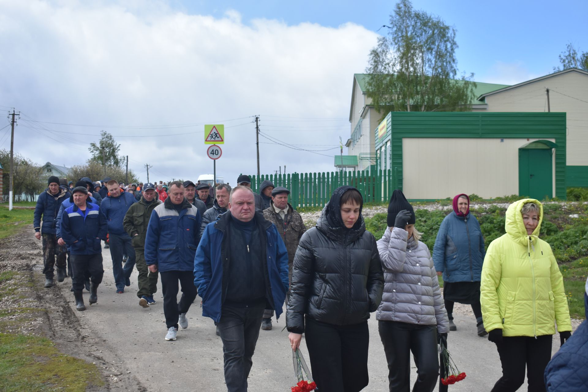 В Кайбицах простились с погибшим на спецоперации Сергеем Кармаенковым