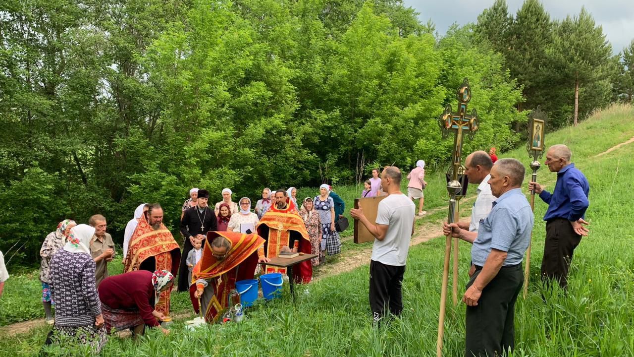 В честь Престольного праздника в Свято-Троицком храме провели соборную литургию