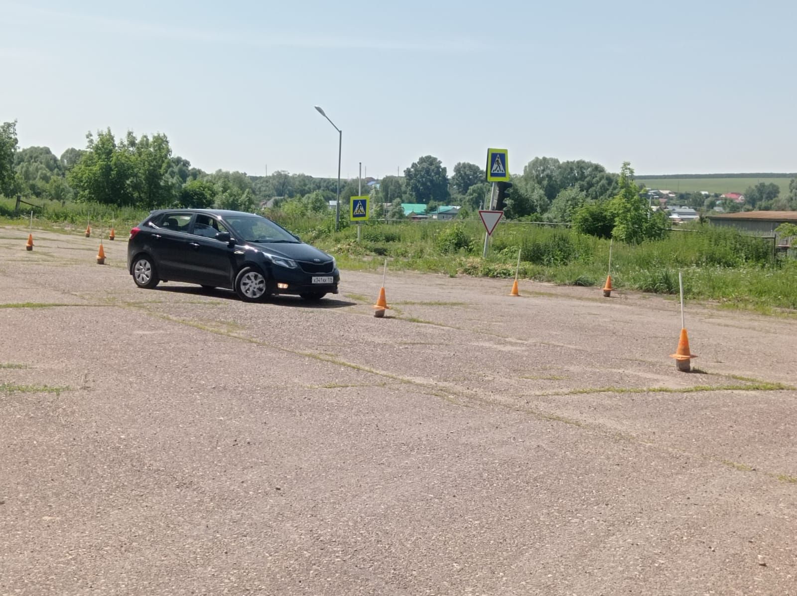 В Кайбицах прошел районный конкурс водительского мастерства «Автоледи» среди женщин-автомобилистов