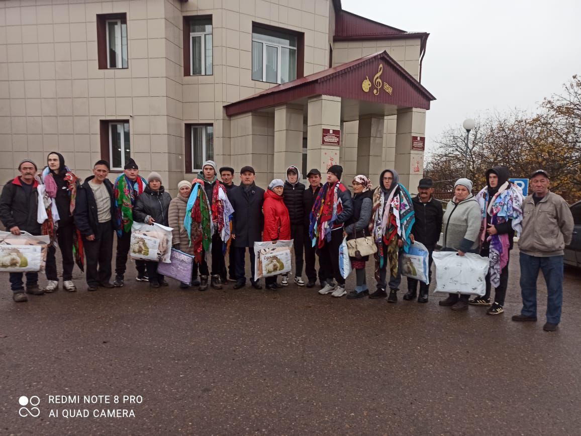 Кайбычта көзге чакырылышта егетләр армиягә китте