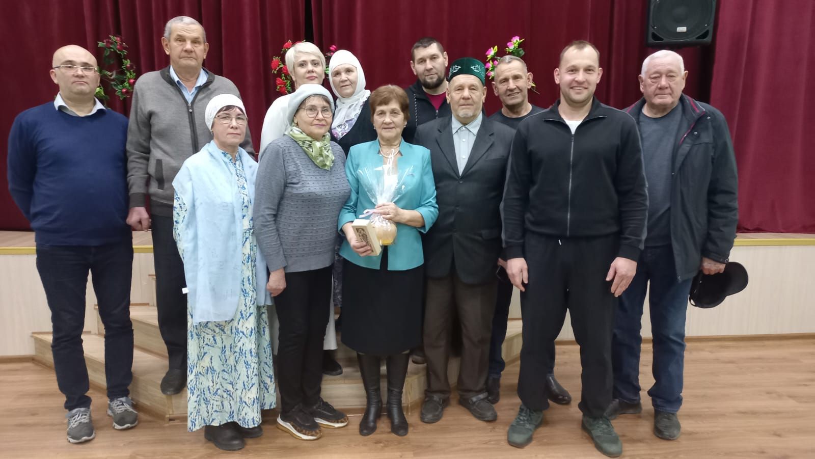 Кошманда күренекле авылдашларын искә алу кичәсе узды