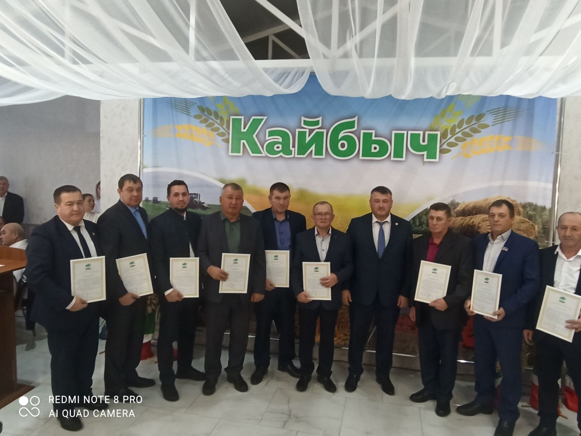 В Кайбицах впервые надоили сто тонн молока: на слете передовиков сельского хозяйства аплодировали достижению года!