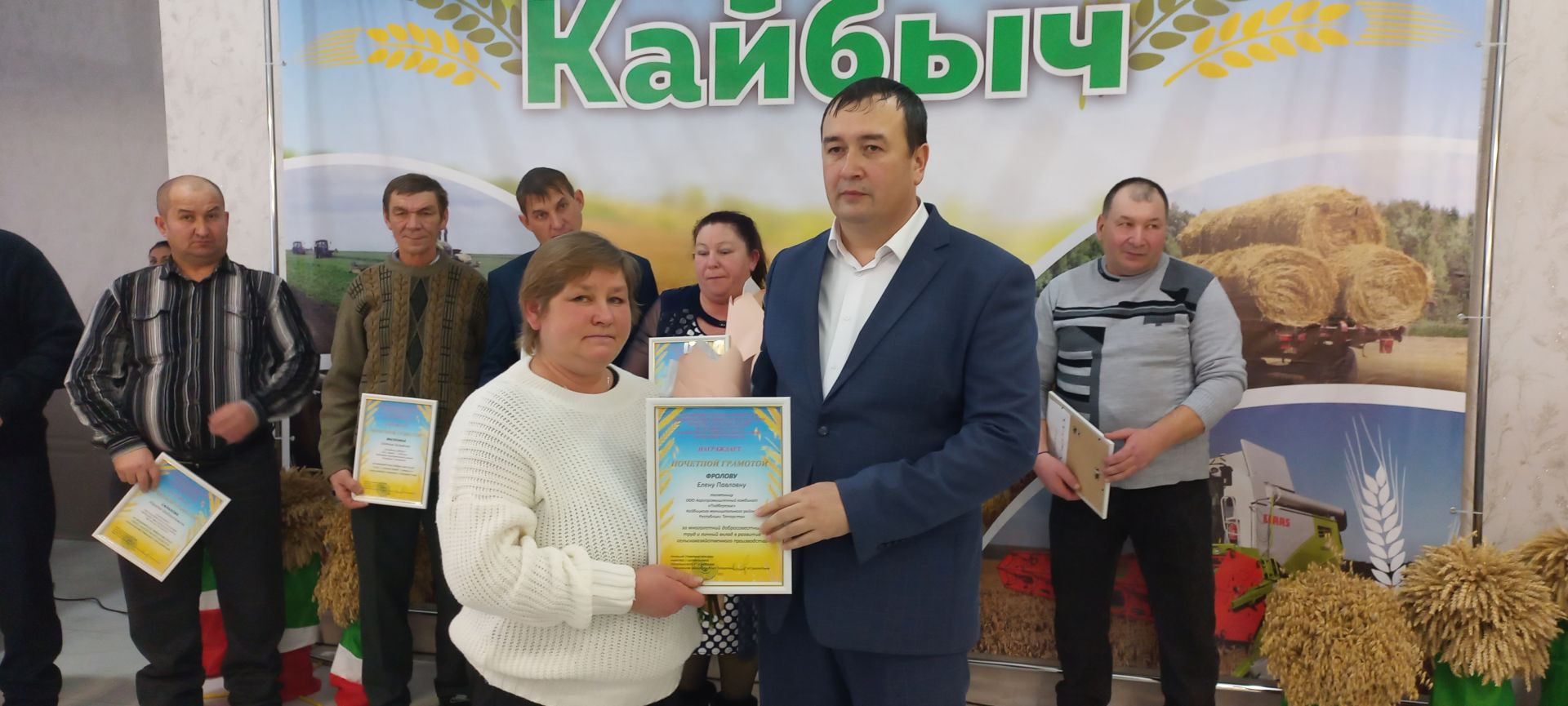 В Кайбицах впервые надоили сто тонн молока: на слете передовиков сельского хозяйства аплодировали достижению года!