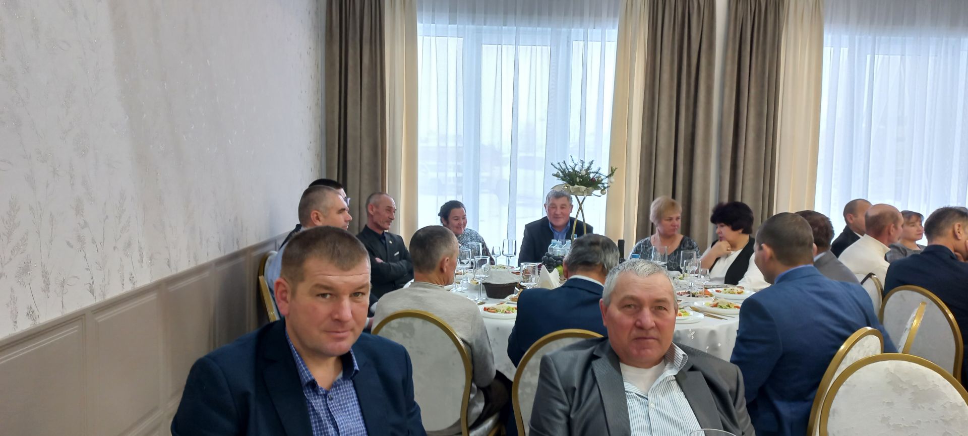 В Кайбицах впервые надоили сто тонн молока: на слете передовиков сельского хозяйства аплодировали достижению года!