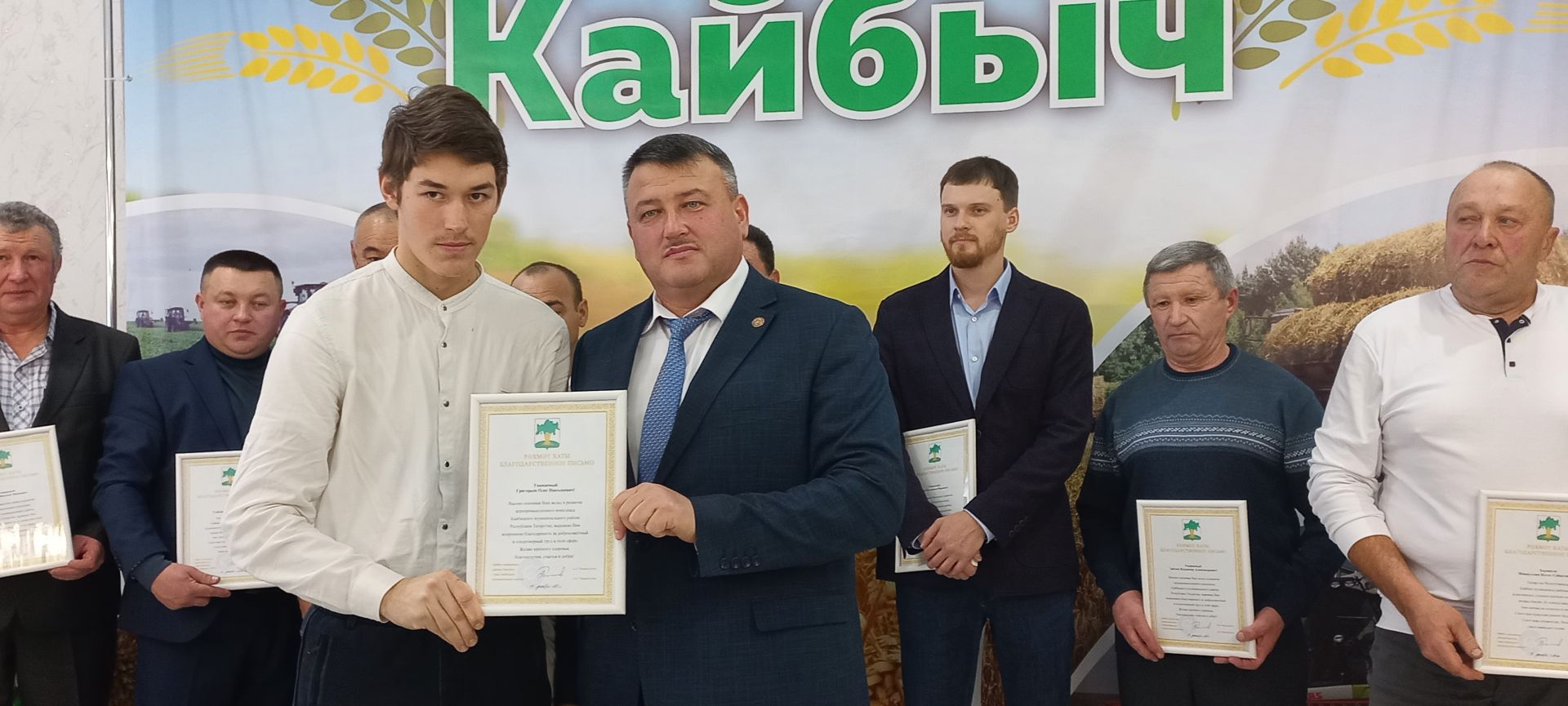 В Кайбицах впервые надоили сто тонн молока: на слете передовиков сельского хозяйства аплодировали достижению года!