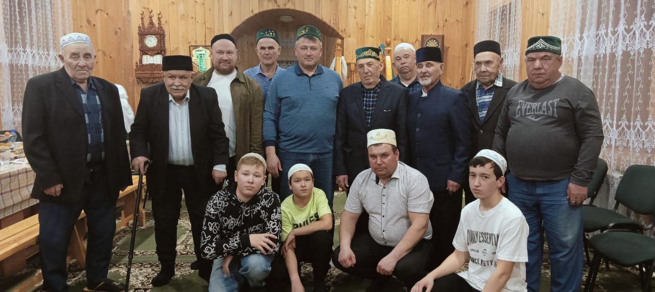 Борындык авылында район башлыгы катнашында зур ифтар узды