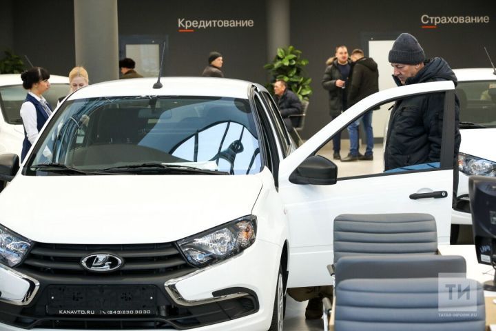 Мишустин ограничил закупку бензиновых авто для государственных нужд