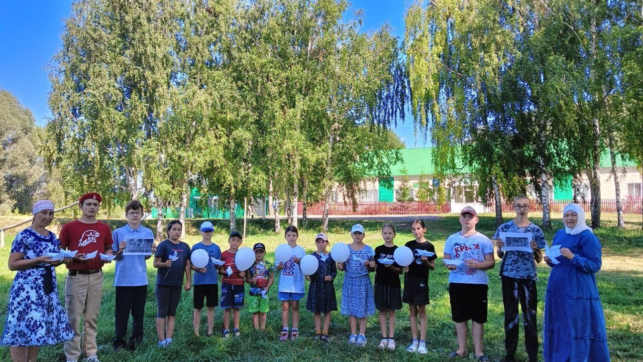 В МБОУ «Муралинская ООШ» Кайбицкого района почтили память детей, ставших жертвами войны в Донбассе