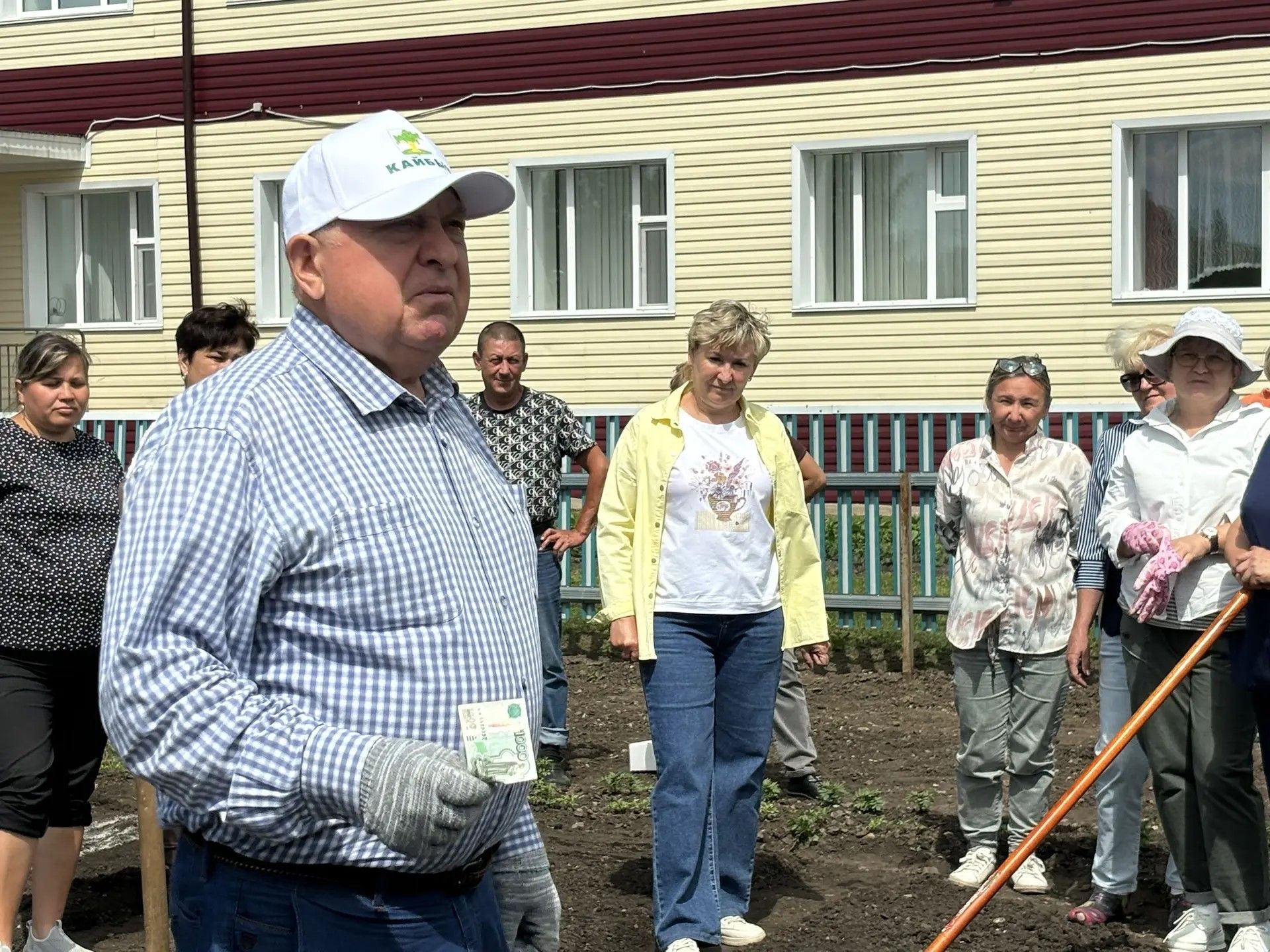Кандидат сельскохозяйственных наук Харис Камалеев провел в Кайбицком районе мастер-класс по посадке и выращиванию овощных культур