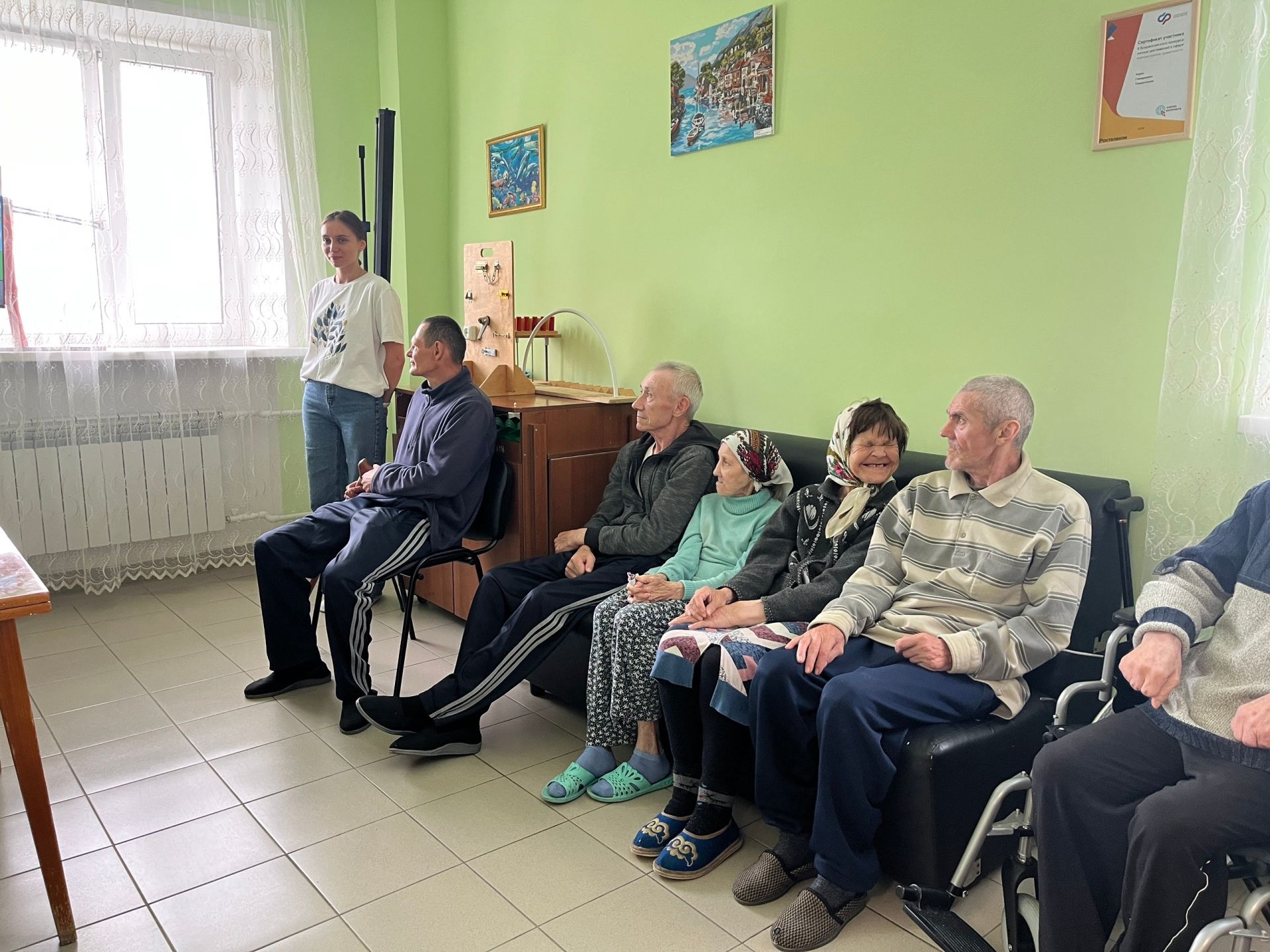 Безопасность на дороге — залог спокойствия: в Кайбицком доме-интернате повторили ПДД